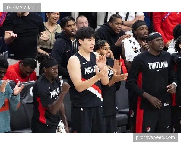 开拓者118-106战胜鹈鹕，霍勒迪27分主场取胜